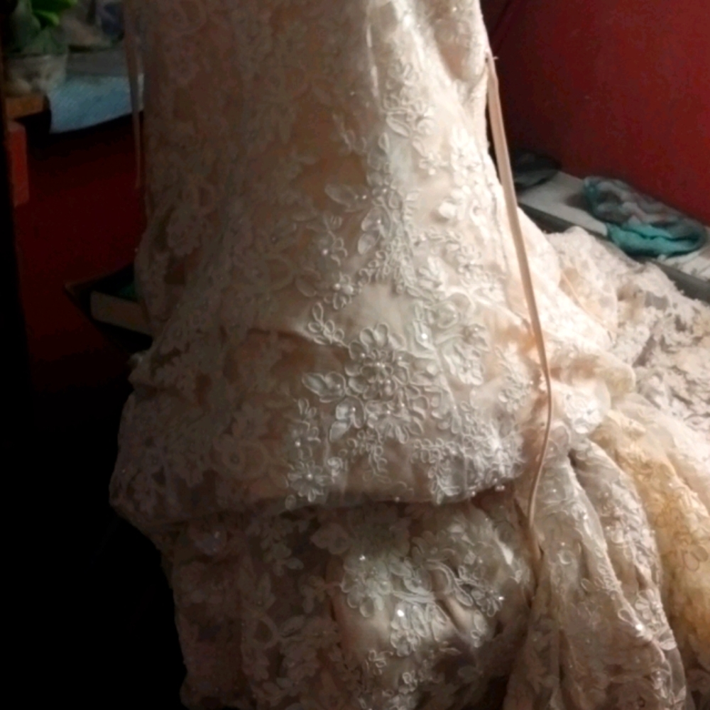 Wedding dress